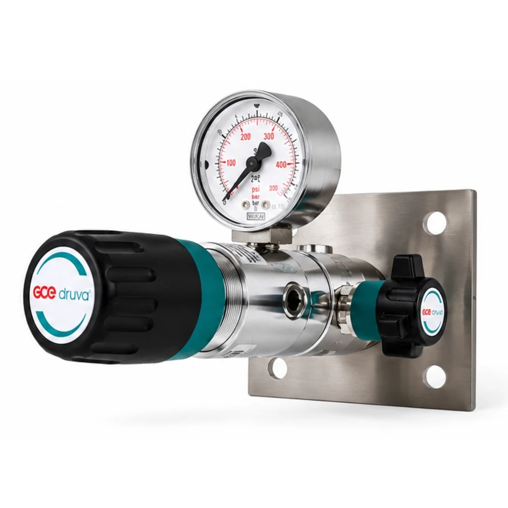 Regulador GCE Druva EMD 400-06, vista lateral con válvula de corte